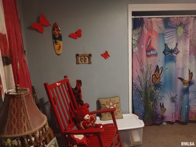 600 S SKYLINE Drive, Carbondale, IL 62901