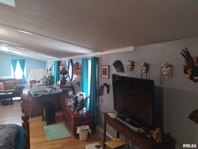 600 S SKYLINE Drive, Carbondale, IL 62901