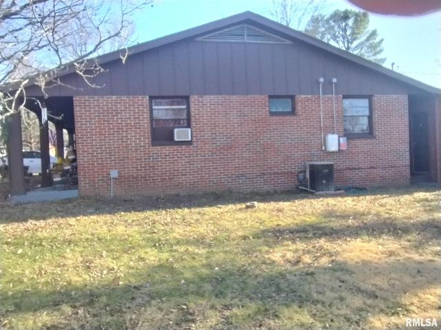 600 S SKYLINE Drive, Carbondale, IL 62901