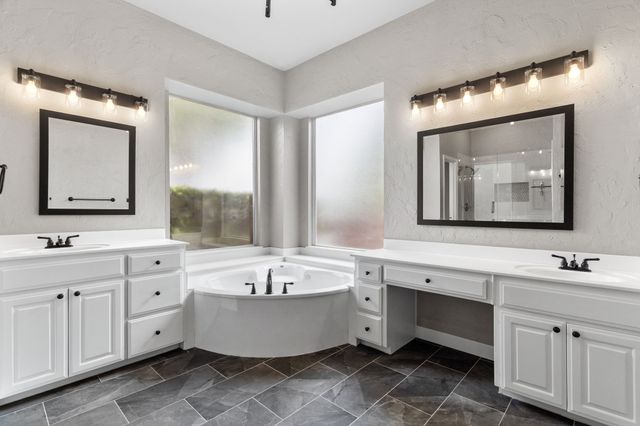 5204 Arbor Hollow Drive, Mckinney, TX 75072