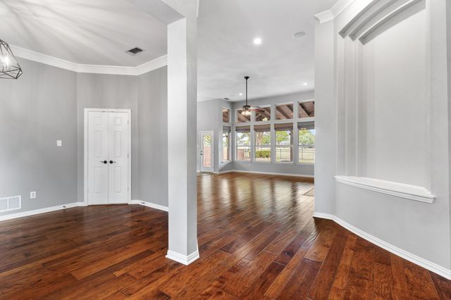 5204 Arbor Hollow Drive, Mckinney, TX 75072