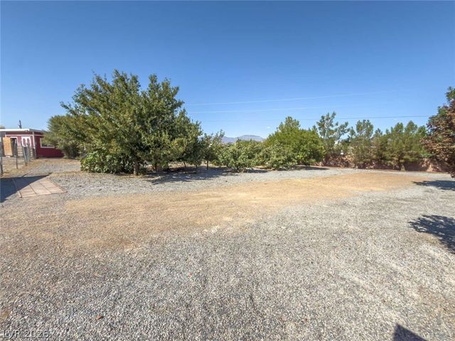 201 West Lupin Street, Pahrump, NV 89048