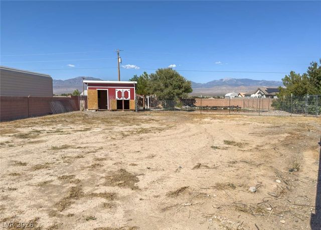 201 West Lupin Street, Pahrump, NV 89048