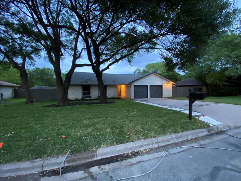 13307 Effingham ST, Austin, TX 78729