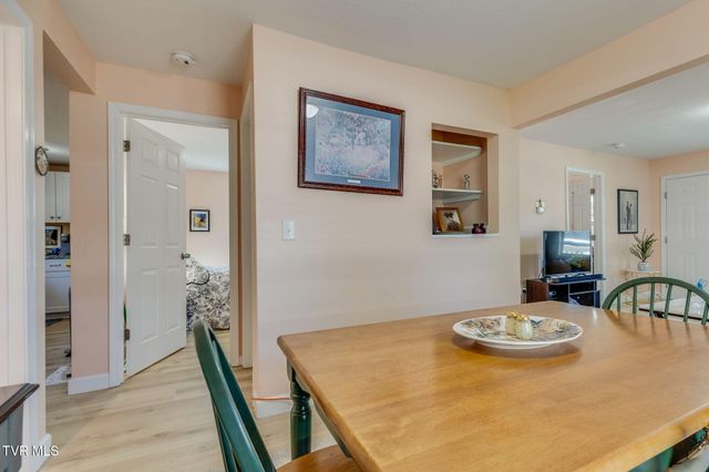1811 East Fairview Avenue, Johnson City, TN 37601