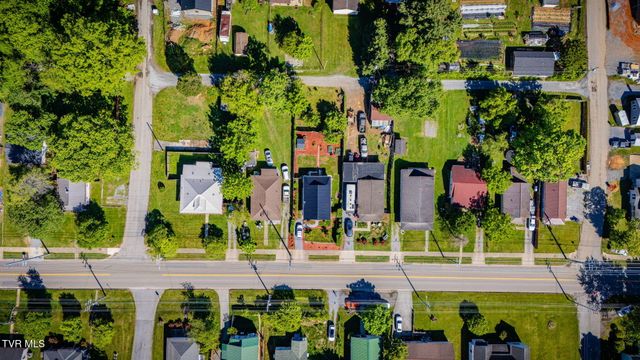 1811 East Fairview Avenue, Johnson City, TN 37601
