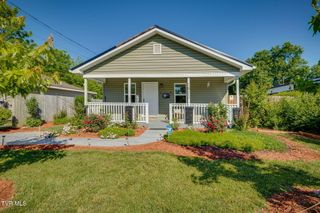 1811 East Fairview Avenue, Johnson City, TN 37601