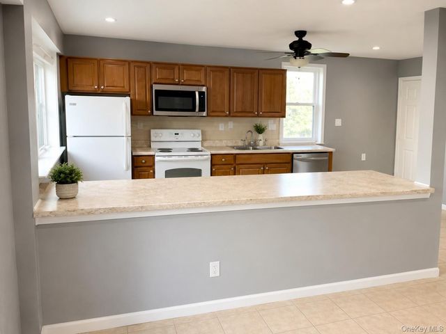 178 Pine Tree Road, Monroe, NY 10950