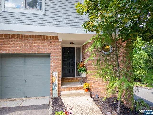 1 Mt Vernon, Verona, NJ 07044