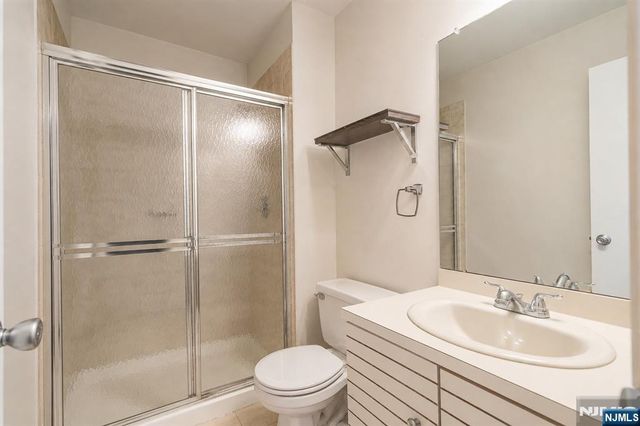 1 Mt Vernon, Verona, NJ 07044