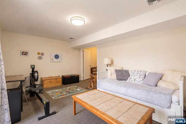 1 Mt Vernon, Verona, NJ 07044