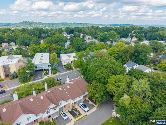 1 Mt Vernon, Verona, NJ 07044