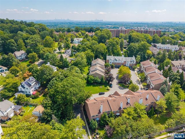 1 Mt Vernon, Verona, NJ 07044