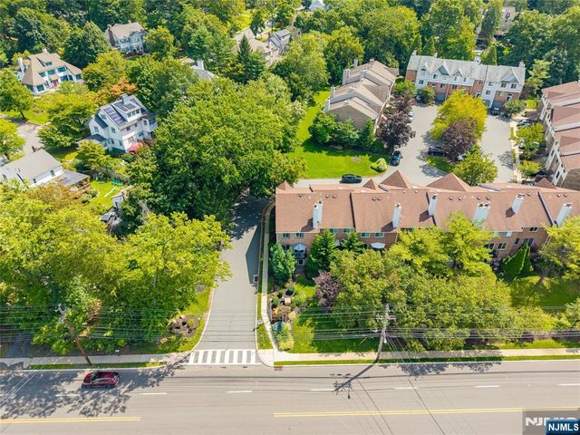 1 Mt Vernon, Verona, NJ 07044