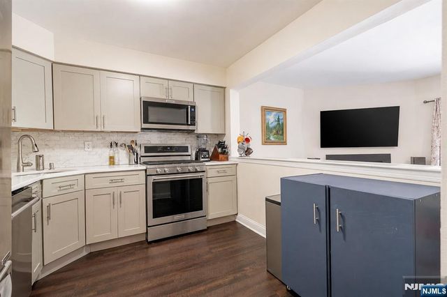 1 Mt Vernon, Verona, NJ 07044