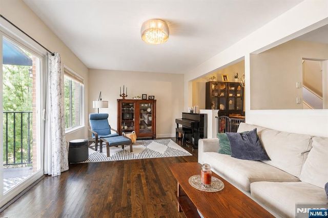 1 Mt Vernon, Verona, NJ 07044