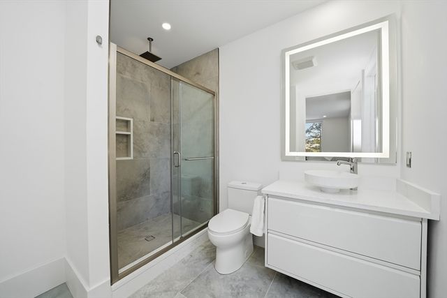 7 Whipple Rd, Lexington, MA 02420