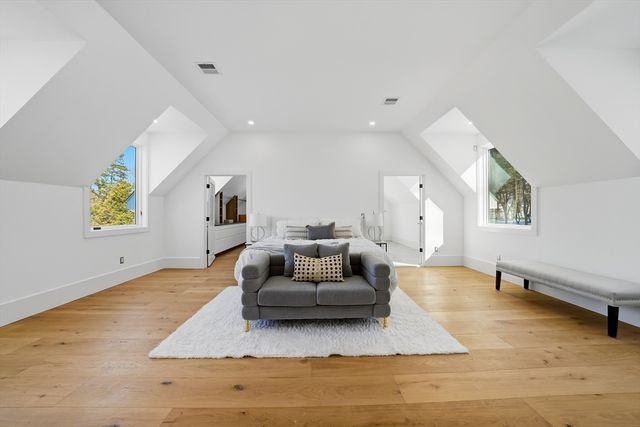 7 Whipple Rd, Lexington, MA 02420