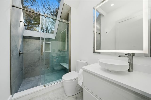 7 Whipple Rd, Lexington, MA 02420