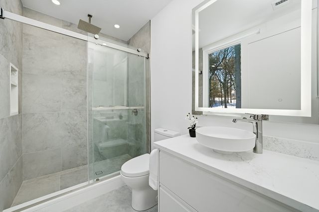 7 Whipple Rd, Lexington, MA 02420