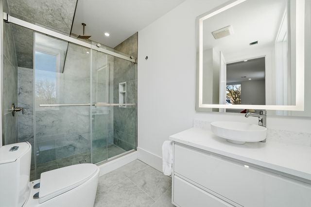 7 Whipple Rd, Lexington, MA 02420