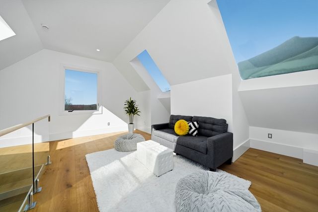 7 Whipple Rd, Lexington, MA 02420