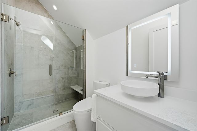 7 Whipple Rd, Lexington, MA 02420