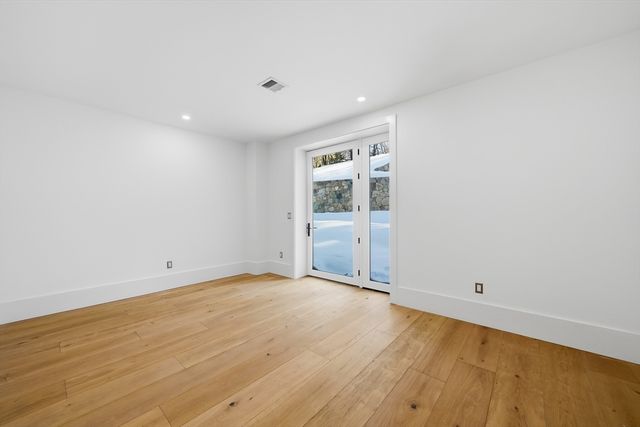 7 Whipple Rd, Lexington, MA 02420