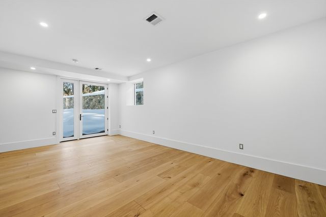 7 Whipple Rd, Lexington, MA 02420