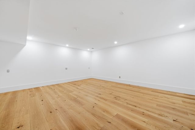 7 Whipple Rd, Lexington, MA 02420