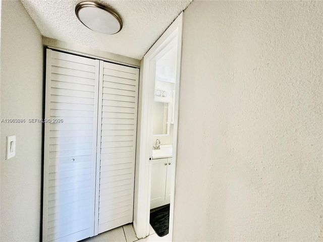 17530 NW 68th Avenue C4012, Hialeah, FL 33015