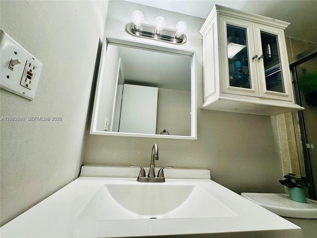 17530 NW 68th Avenue C4012, Hialeah, FL 33015