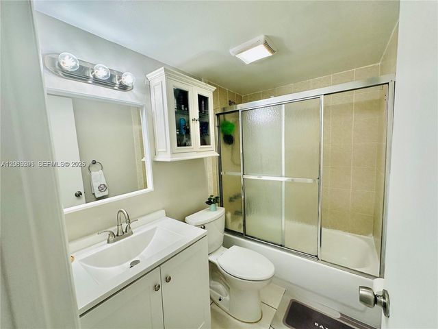 17530 NW 68th Avenue C4012, Hialeah, FL 33015