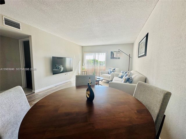 17530 NW 68th Avenue C4012, Hialeah, FL 33015