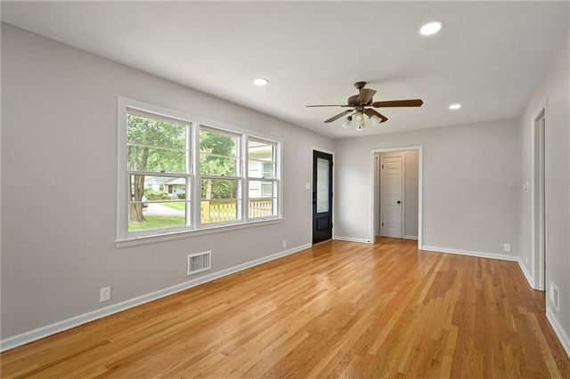 3605 S Norwood Avenue, Independence, MO 64052