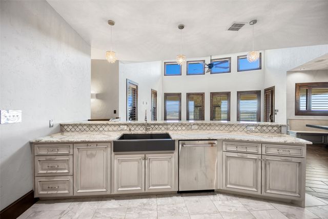 353 County Road 2510, Decatur, TX 76234