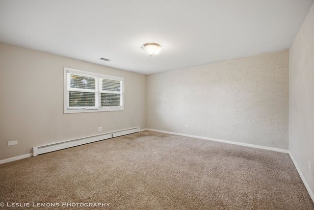 7907 W 89th Street, Hickory Hills, IL 60457