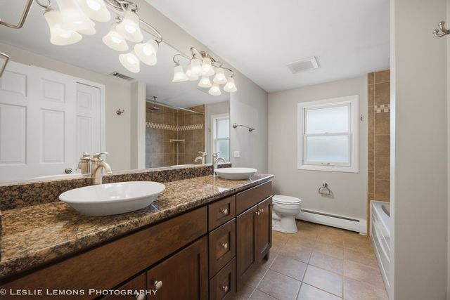 7907 W 89th Street, Hickory Hills, IL 60457