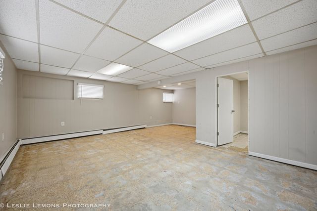7907 W 89th Street, Hickory Hills, IL 60457