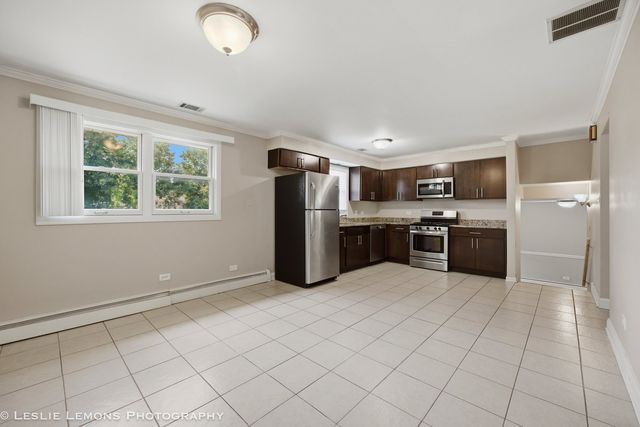 7907 W 89th Street, Hickory Hills, IL 60457