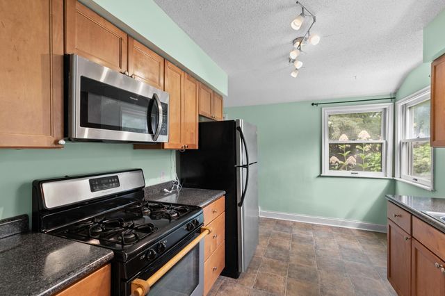 1081 Hubbard Avenue, Saint Paul, MN 55104