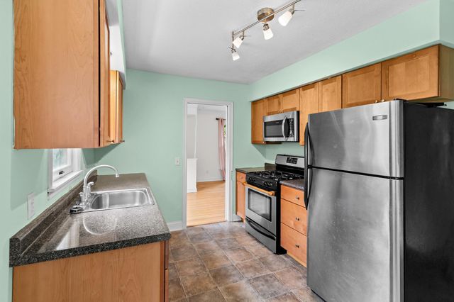 1081 Hubbard Avenue, Saint Paul, MN 55104