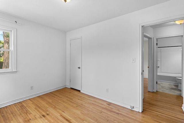 1081 Hubbard Avenue, Saint Paul, MN 55104