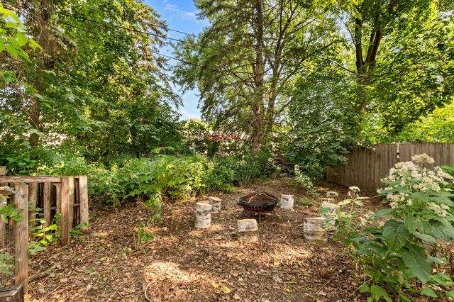 1081 Hubbard Avenue, Saint Paul, MN 55104