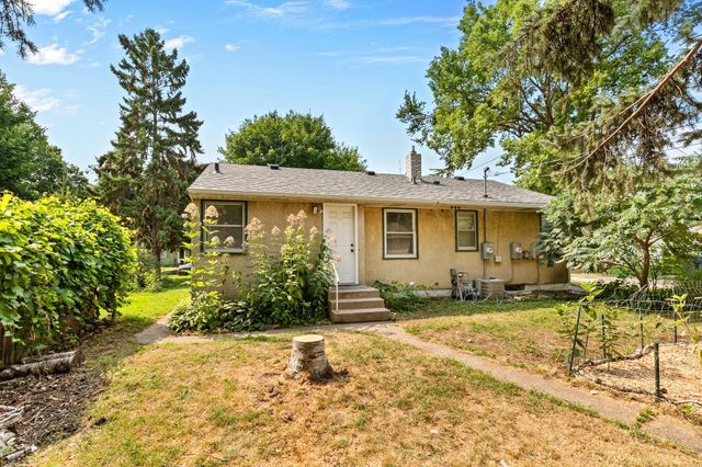 1081 Hubbard Avenue, Saint Paul, MN 55104