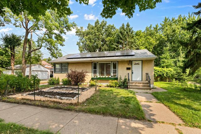 1081 Hubbard Avenue, Saint Paul, MN 55104