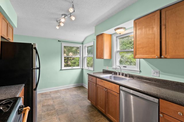 1081 Hubbard Avenue, Saint Paul, MN 55104