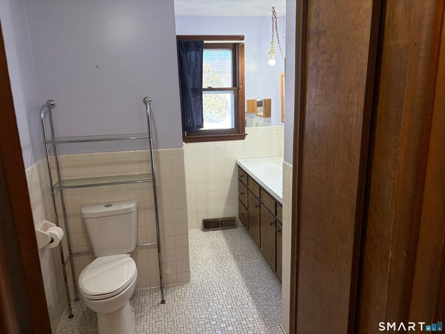 55 Coles Avenue, Newington, CT 06111