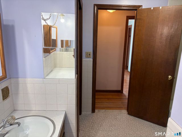 55 Coles Avenue, Newington, CT 06111