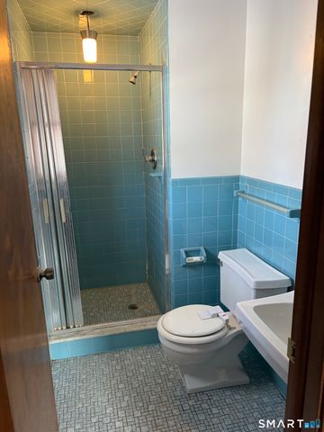 55 Coles Avenue, Newington, CT 06111